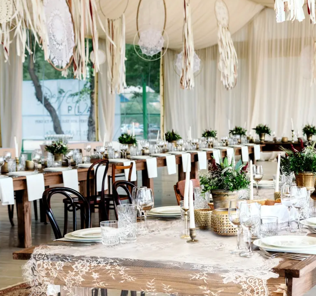 Add a whimsical touch to your dining table with our vintage-inspired white lace table runner! ✨

Its authentic coquette design brings a playful, charming touch to any meal, effortlessly elevating your tablescape 🌸 Perfect for the hosts who have a love for the aesthetics!&nbsp;

Hot Style Tip: It's giving rustic chic or garden party weddings &amp; events 🍽️💐

Dimensions: 28" x 120"&nbsp;📏